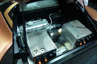 「エヴォーラ414Eハイブリッド」に搭載されるロータス・レンジエクステンダー。