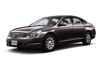 日産、「ティアナ」の機能装備を充実の画像