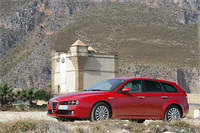 アルファ・ロメオ・アルファ159スポーツワゴン 2.2JTS(FF/2ペダル6MT)／3.2V6 Q4(4WD/6MT)【海外試乗記】の画像