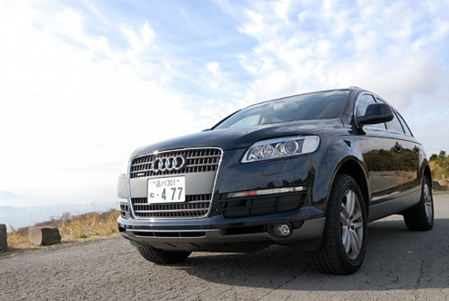 【スペック】
全長×全幅×全高＝5085×1985×1740mm／ホイールベース＝3000mm／車重＝2370kg／駆動方式＝4WD／4.2リッターV8DOHC32バルブ（350ps/6800rpm、44.9kgm/3500rpm）／価格＝945.0万円（テスト車＝996.0万円）
