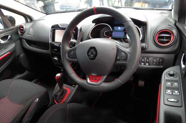 ルーテシアR.S.に運動性能を高めた上級モデル 【ニュース】 - webCG