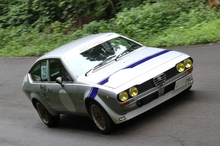 1975年「アルファ・ロメオ・アルフェッタGT」。クラスC1で3位入賞。