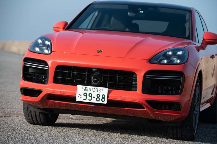 ポルシェ・カイエン ターボ クーペ