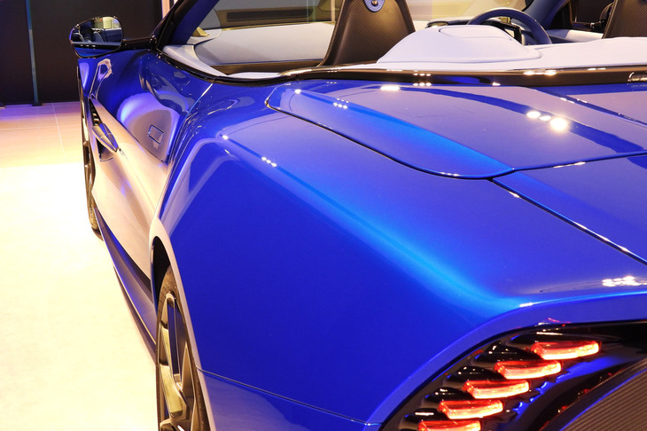 アストンマーティン・ヴァンキッシュ ヴォランテ（リアフェンダー）