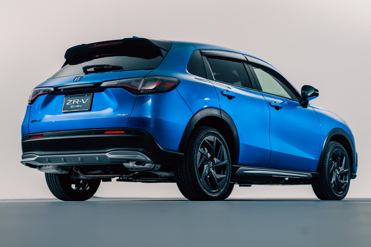 今回取材した用品は「Premium Style」と呼ばれるもの。“上質”と“洗練”をキーワードに、車両の持つ個性を引き立たせる調和のとれた存在感を意図したという。