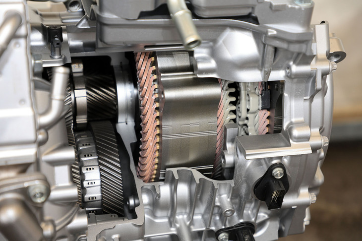 新型「ホンダ・ステップワゴン」取材会場の様子（2リッター直4ガソリンエンジン＋モーター）