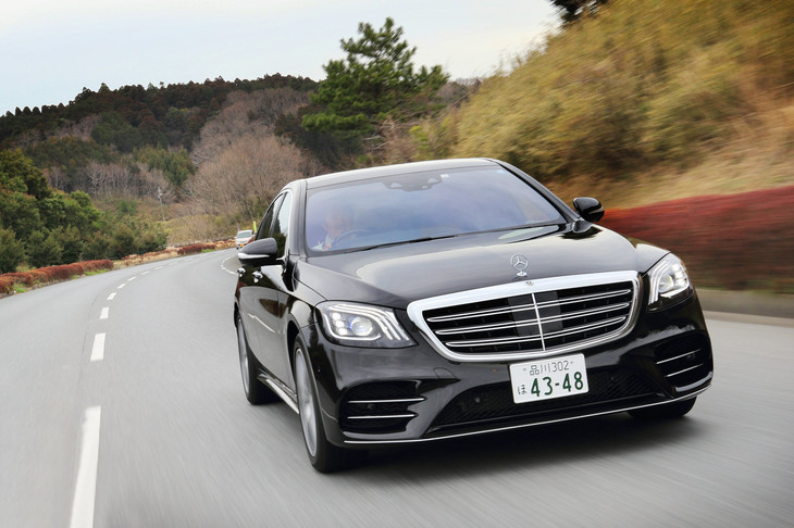 今回は高速道路を中心に165.4kmの道のりを試乗。燃費は満タン法で9.8km/リッター、車載の燃費計で9.6km/リッターを記録した。