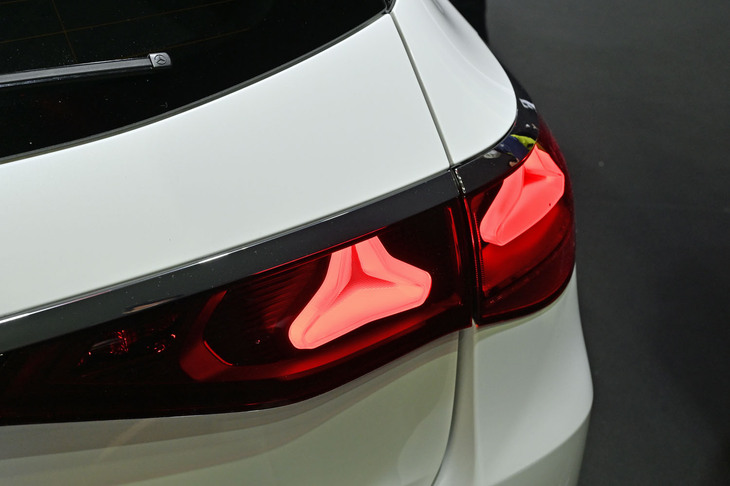 メルセデス・ベンツE220dステーションワゴン アバンギャルド