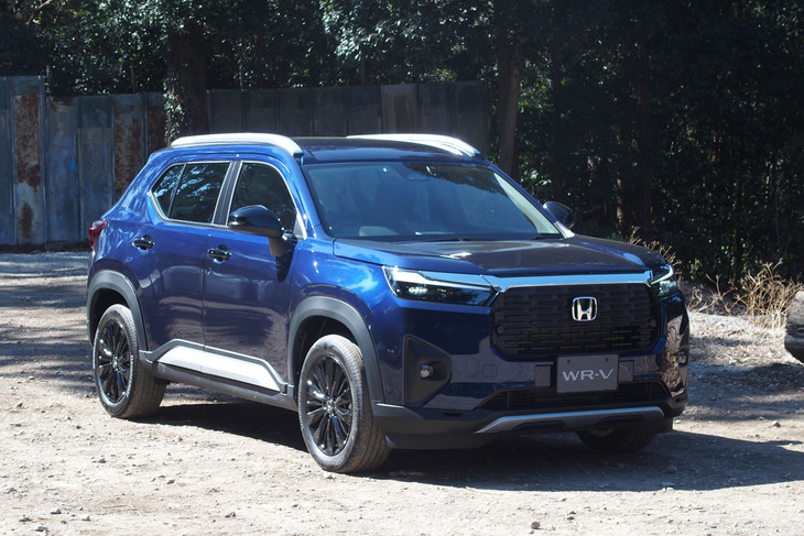 ホンダWR-V Z＋ブラックスタイル（フロントビュー）