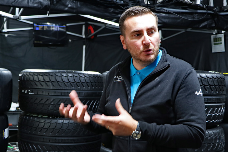 シグナテックのジュゼッペ・ビゾッカCEO。シグナテックはアルピーヌと同郷のフランスのレーシングチームだ。特に耐久レースでは、両者は10年来の付き合いとなる。