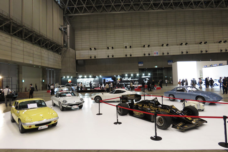 プラネックスカーズのブースの様子。