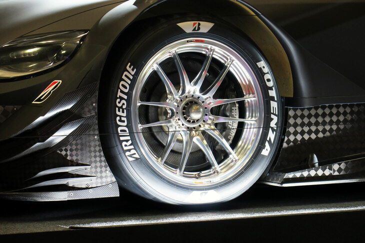 SUPER GT GT500クラスで使用されるブリヂストンの競技用タイヤ。