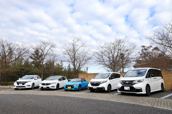 試乗車のラインナップは、「モデューロX」の現行ラインナップ全モデル。プログラムには、特設コースでの「S660モデューロX」の試乗と、ミニバンの公道試乗が用意されていた。また、会場では用品装着車の試乗も随時可能となっており、「ジェイド」「S660」「ヴェゼル」の3台が用意されていた。