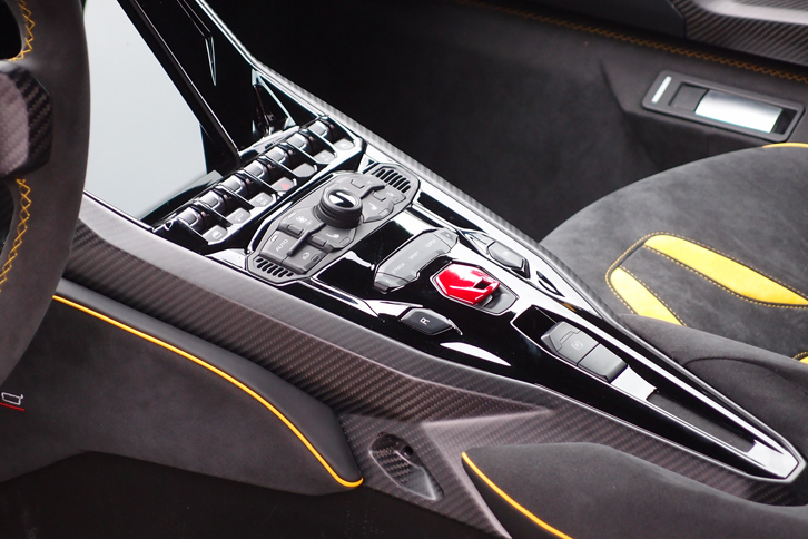 ランボルギーニ・チェンテナリオ