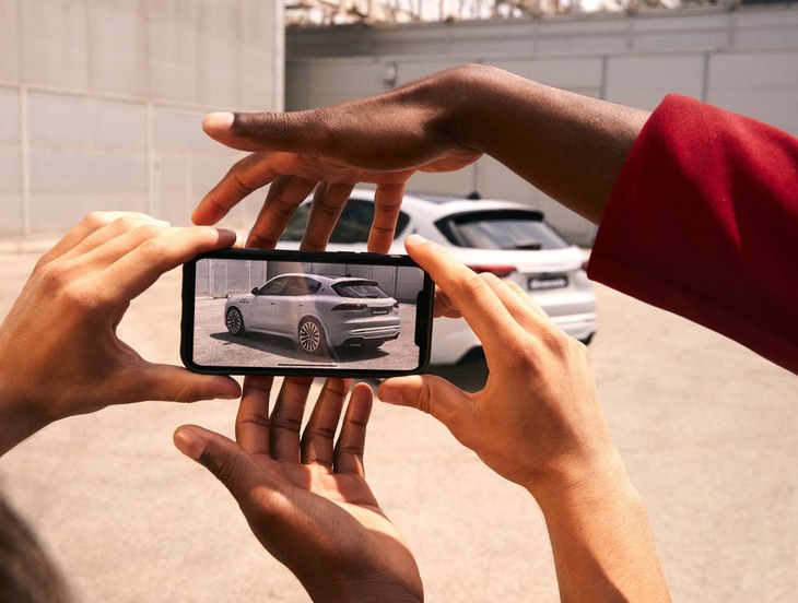 展示イベントにおける車両撮影のイメージ。