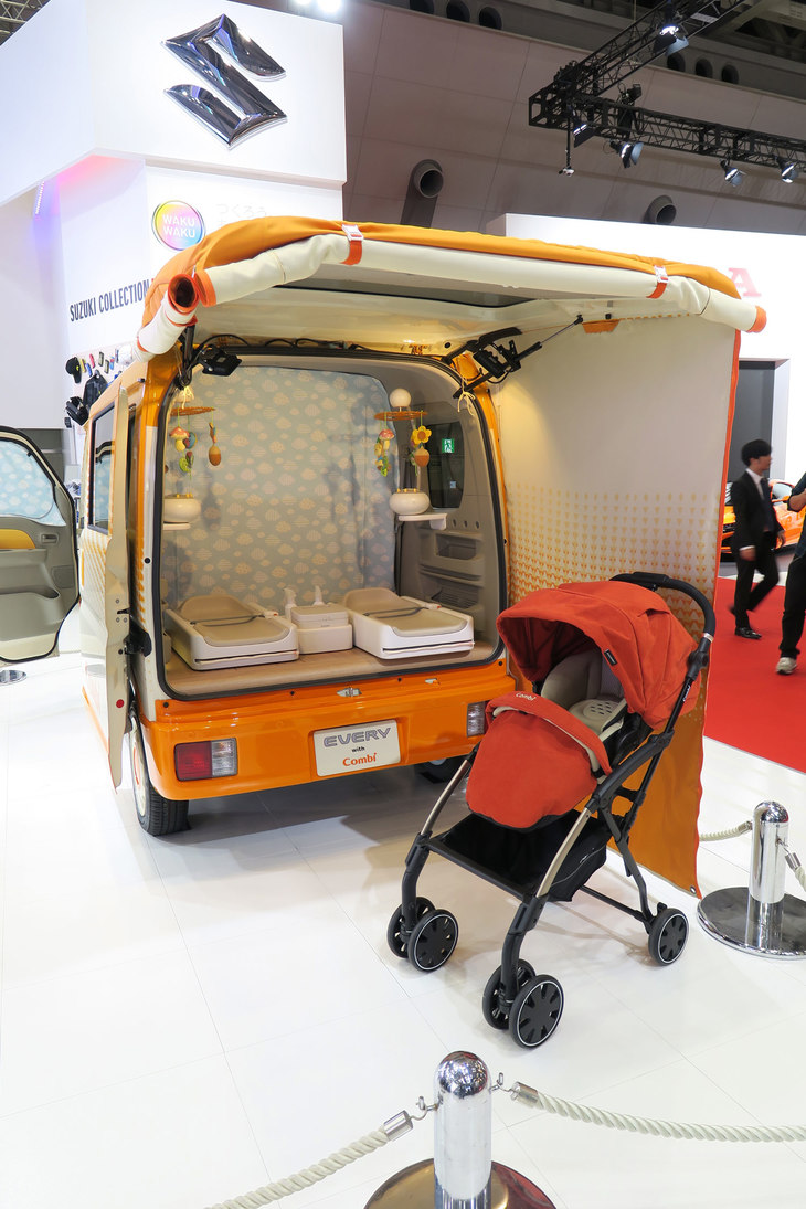スズキ・エブリイどこでもベビールーム with コンビ