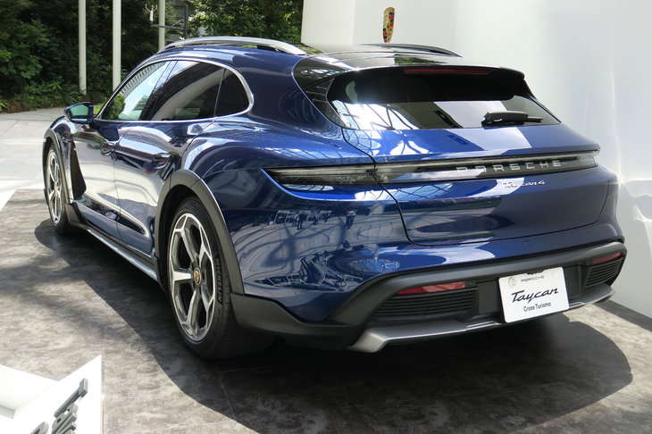 ポルシェ・タイカン4クロスツーリスモ（エクステリア）