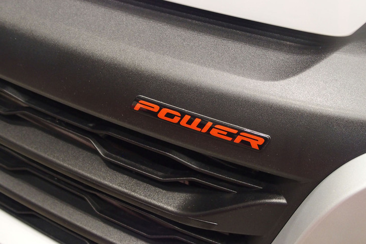 フィアット プロフェッショナル・デュカト（エンブレム）