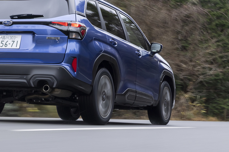 ワインディングロードで多少ペースを上げても「N-FERA RU1」は期待に応えてくれる。もちろん過信は禁物ながら、いざというときの安心感という意味でも心強い。