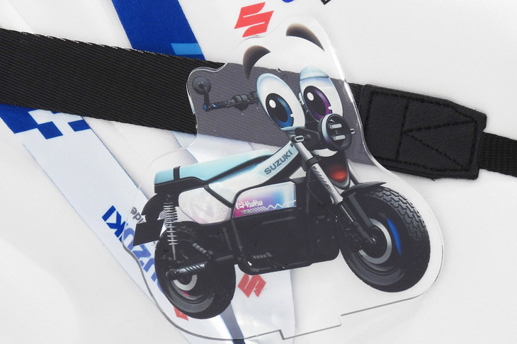 スズキのブースでは展示車をデフォルメしたキャラクターを用意。解説に活用していた。