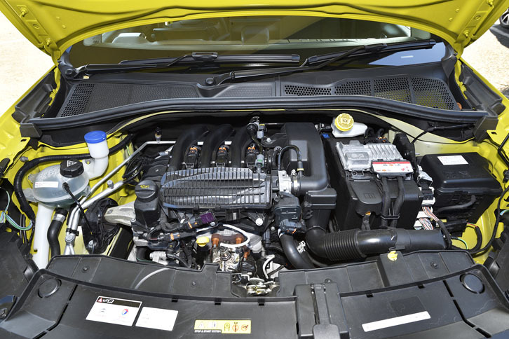 1.2リッター直3自然吸気エンジンは「C3」と同様に82psと12.0kgmを発生する。