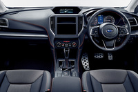 現行「スバルXV 2.0i-L EyeSight」（CVT車）のインテリア。