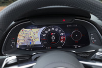 12.3インチのTFTディスプレイからなるメーターパネル。カーナビのマップを画面全体に表示することもできる。