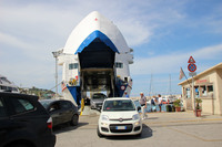 「シートロエン」は、もちろん船旅にもおすすめ。トスカーナ州ジーリオ島で。