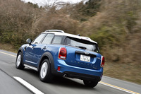 今回の試乗距離は約250km。燃費は満タン法、ドライブコンピューターともに14.7km/リッターとなった。