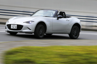 マツダ・ロードスターSスペシャルパッケージ（6AT）