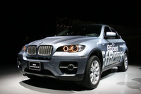 「BMWアクティブハイブリッドX6」