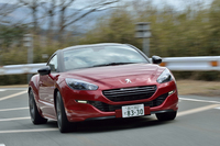 標準車と比較して車高が10mm低められ、車重が10kg軽量化されている。また、トルセンLSDが組み込まれている。