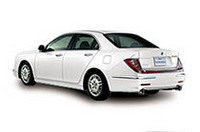 光岡のセダン「ヌエラ」、ベース車にあわせマイナーチェンジの画像