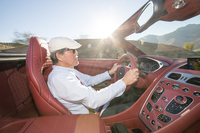 パームスプリングス近郊の砂漠地帯を行く筆者。