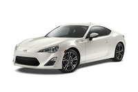 「サイオンFR-S」は日本の「トヨタ86」に相当する。