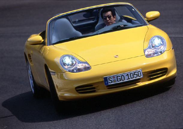 【スペック】ボクスターS（6MT）：全長×全幅×全高＝4320×1780×1290mm/ホイールベース＝2415mm/車重＝1275kg/駆動方式＝MR/3.2リッター水平対向6気筒DOHC(260ps/6200rpm、31.6kgm/4700rpm)