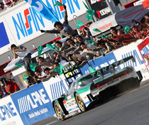 道上・小暮のNSXが、悲願のポールトゥウィン！【SUPER GT 07