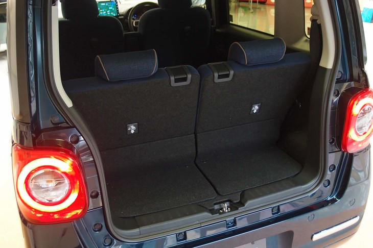 ダイハツ・ムーヴ キャンバス セオリー（ラゲッジスペース）