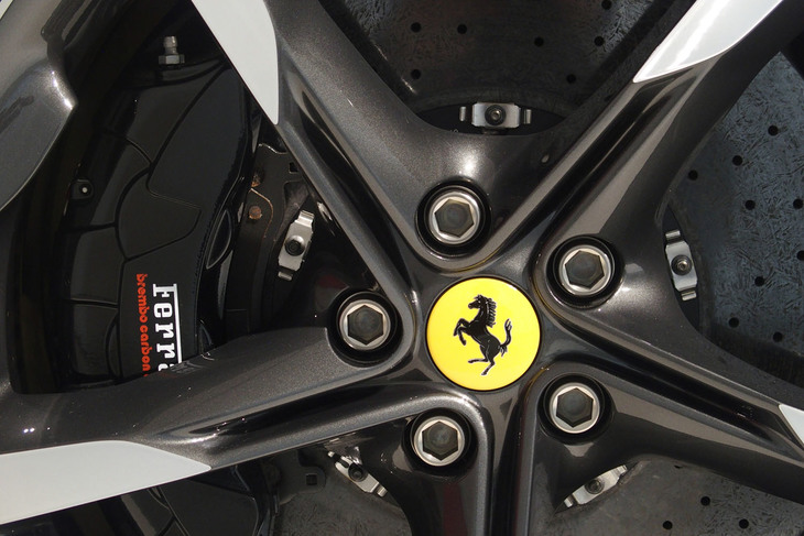 フェラーリSF90スパイダー（ホイール）