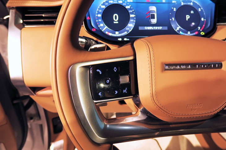 ランドローバー・レンジローバーSV P530（ステアリングスイッチ）