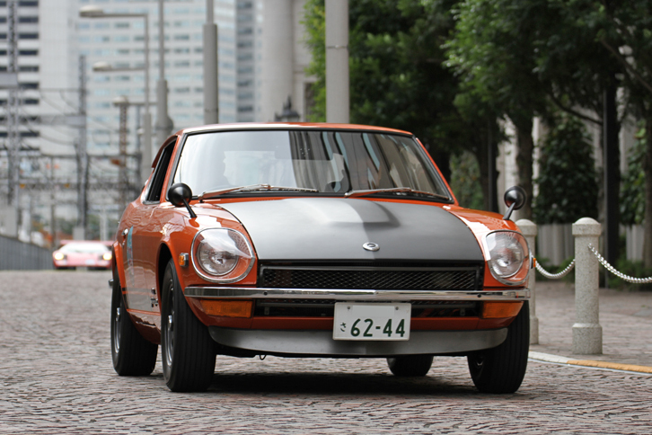 1972年「日産フェアレディZ432R」。「スカイライン2000GT-R」から2リッター直6 DOHC 24バルブエンジンを移植された、初代S30Zの発売当初のトップグレードであるZ432のレース用ライトウェイト仕様。