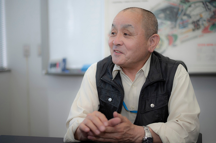 日本を代表するレーシングチームで過ごした経験を買われ、The CELLAR GOTEMBAを管理する鴻巣裕正さん。愛車を安心して任せられる、頼れる責任者だ。