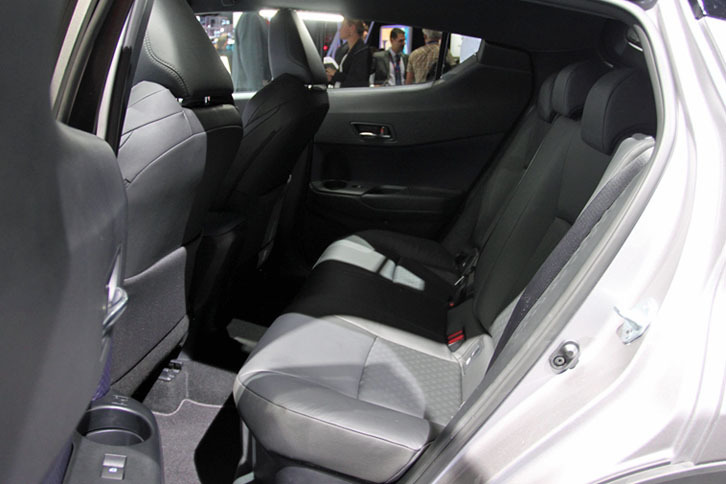 トヨタC-HR（インテリア）