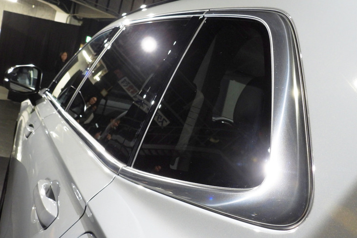 ホンダCR-V e：HEV RS（ウィンドウモールディング）