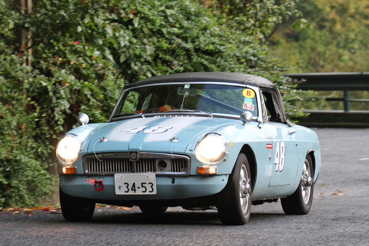 2本のタイム差わずか0秒09というダントツの成績で、ヒルクライムで1位に輝いた1967年「MGB Mk1」。だがスラロームで15位だったのが響き、総合では6位にとどまった。