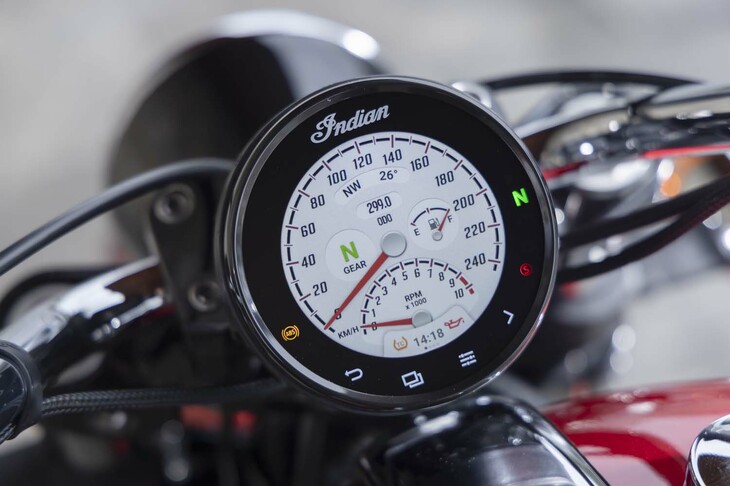 試乗した「スカウト クラシック」を含め、主要なモデルには装備の異なる3つのグレードを用意。試乗車の「リミテッド＋テック」は、クルーズコントロールやトラクションコントロール、ライディングモードセレクター、4インチディスプレイなどを備えた上級グレードだ。