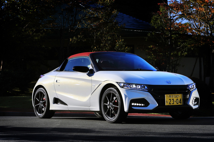 2018年5月に発表された「S660モデューロX」。今日に続く“モデューロの走り”をつくり上げた玉村さんだが、福田さんや湯沢さんの手がけるクルマについては「必ずしも“玉サス”である必要はない。担当者それぞれの個性があっていい」と語った。