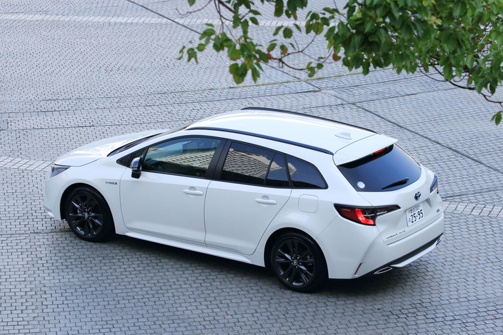 日本市場に合わせるため、さまざまな工夫が盛り込まれた新型「カローラ」だが、エンジンの設定が自動車税の税制に合っていない点がやや気になった。