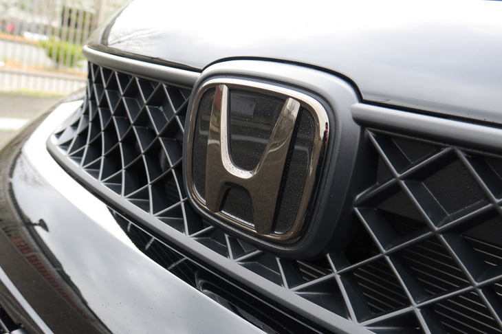 ホンダ・フィット e:HEV RS ホンダアクセス用品装着車（ブラックエンブレム）