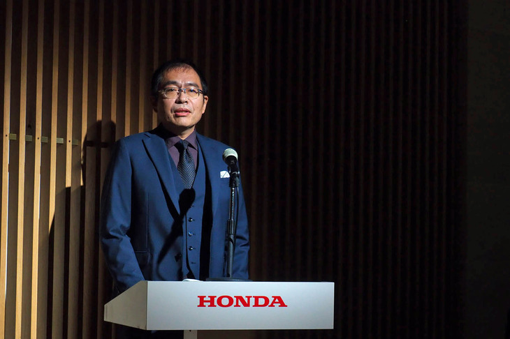 新型「プレリュード」の報道関係者向け発表イベントに登壇した本田技研工業 四輪開発本部 完成車開発統括部 新型プレリュード開発責任者の山上智行氏。